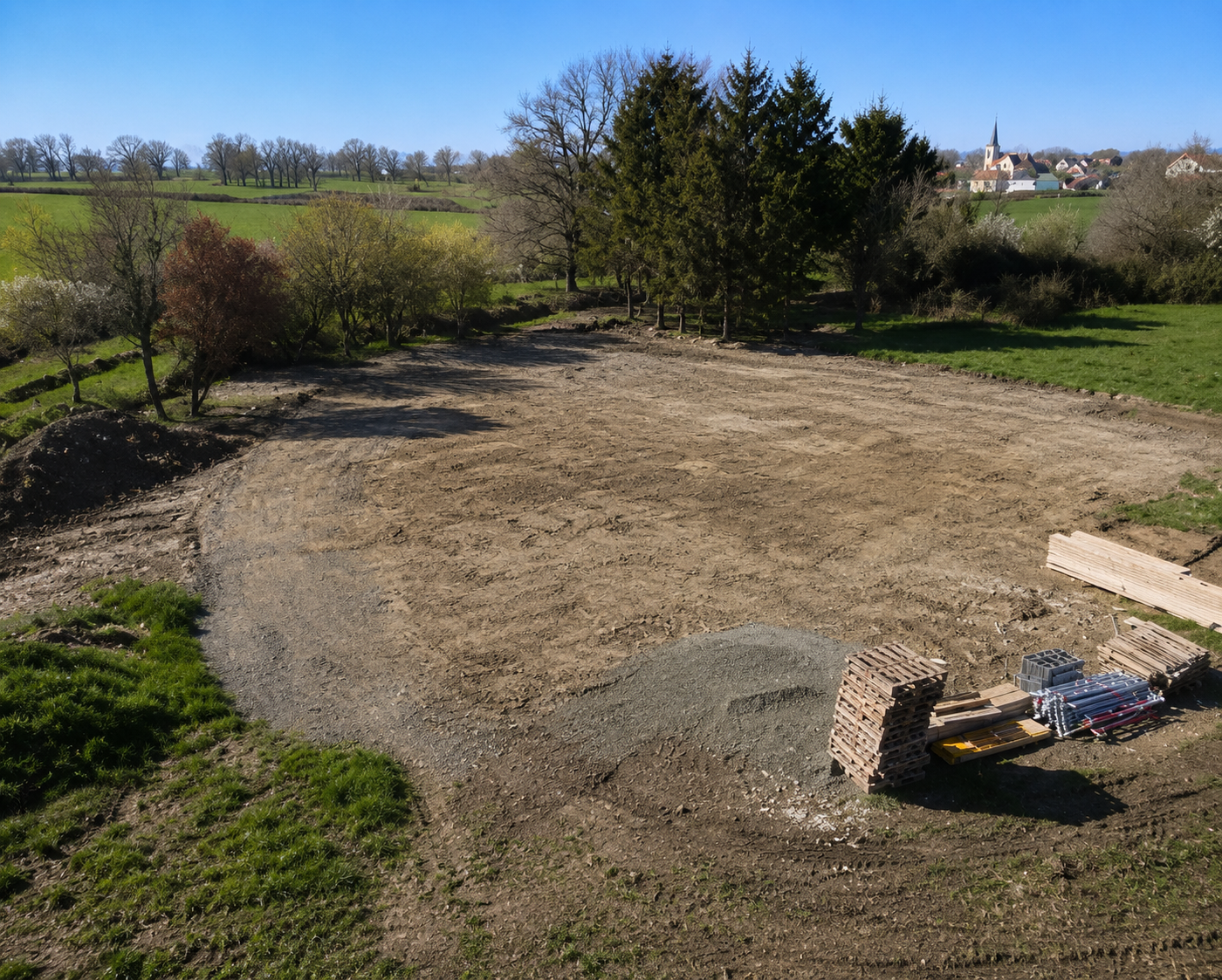 Maçon Allier - terrain préparé avant le début de la construction